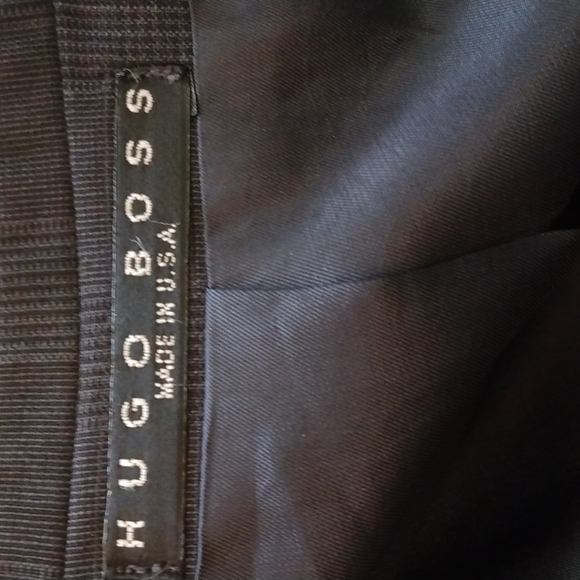 Hugo Boss Modern Fit - Gray Glen Check Wool Suit (Made in USA) 40R - Picture 9 of 13